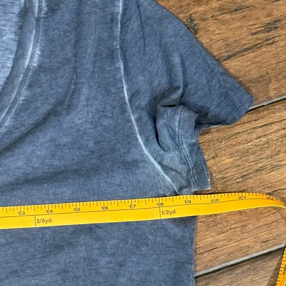 Michael Kors Navy Short Sleeve Tee size Medium - Picture 4 of 5